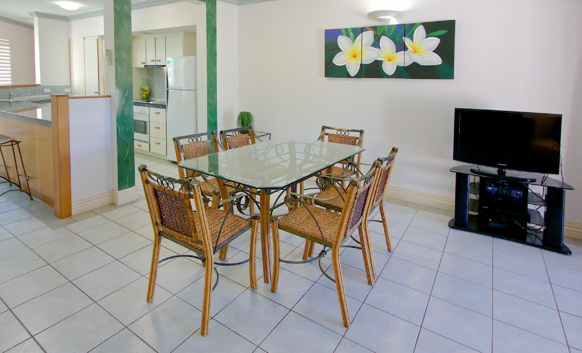 On The Beach Apartments Trinity Beach Bagian luar foto